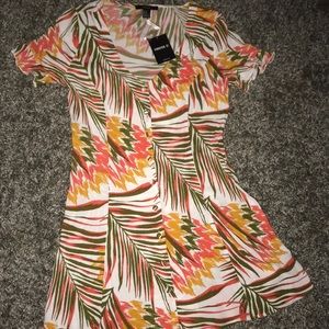 Forever 21 tropical patterned dress 👗